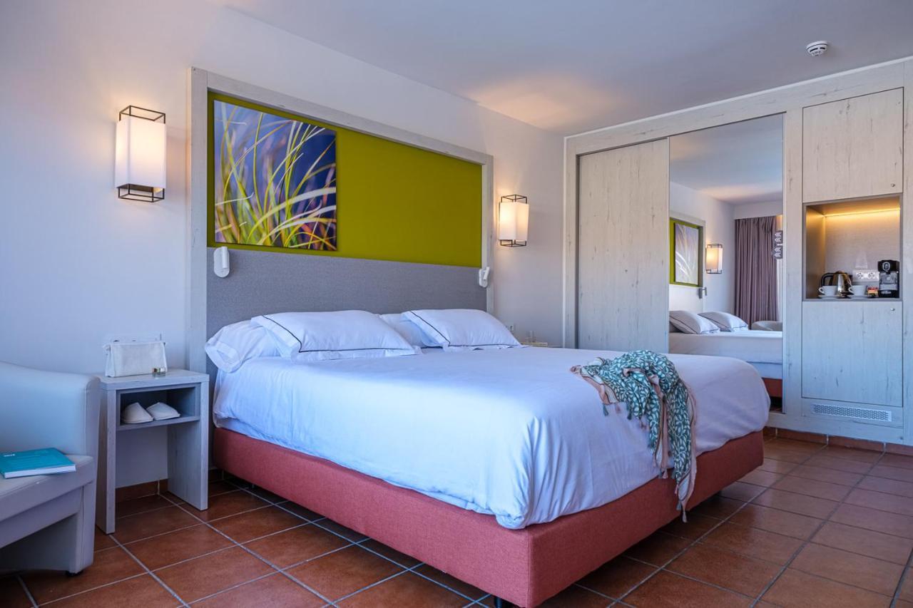 Oassium Hotel - Adults Only Ла Пинеда Екстериор снимка