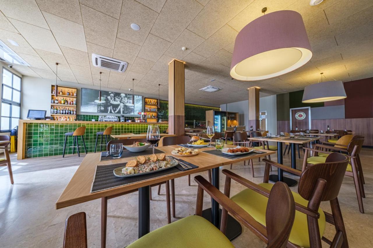 Oassium Hotel - Adults Only Ла Пинеда Екстериор снимка